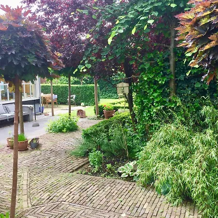 펜션 Pleasant In With Garden Grootschermer
